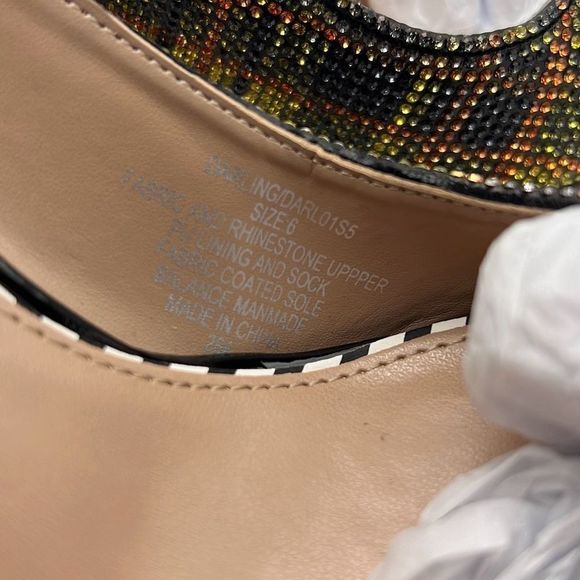 Betsey Johnson DARLING YELLOW PLAID Flared Rhinestone Heel Pump Womens 6 - Picture 5 of 11